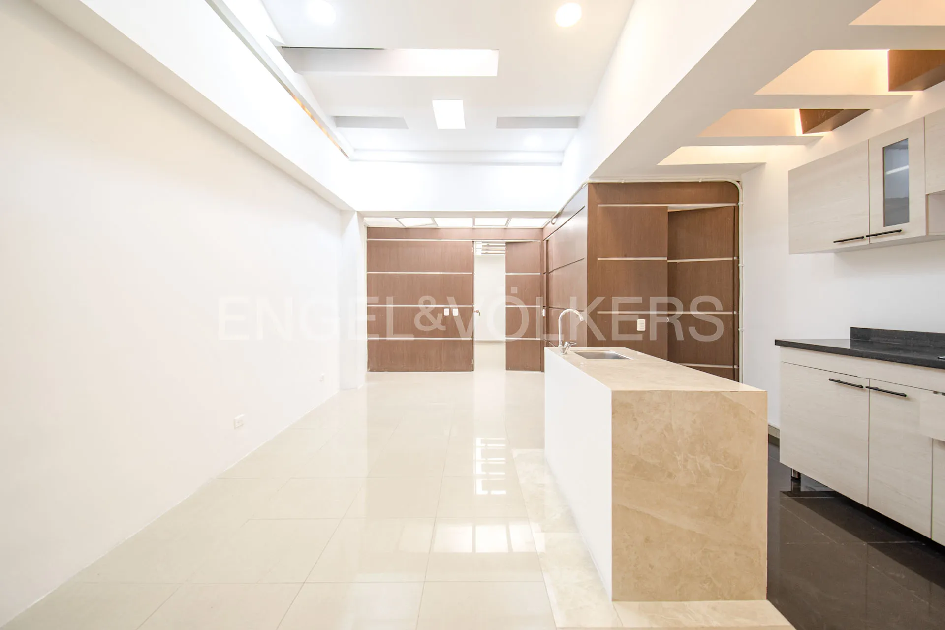 Apartamento en venta en Santa Barbara Central, Bogotá · foto 2 de 9