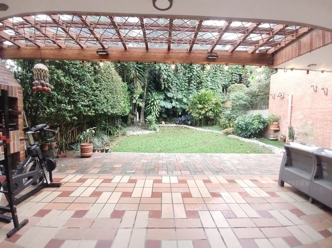 Casa de 4 alcobas en venta en Escobero, Envigado, 276 m² · foto 15 de 15