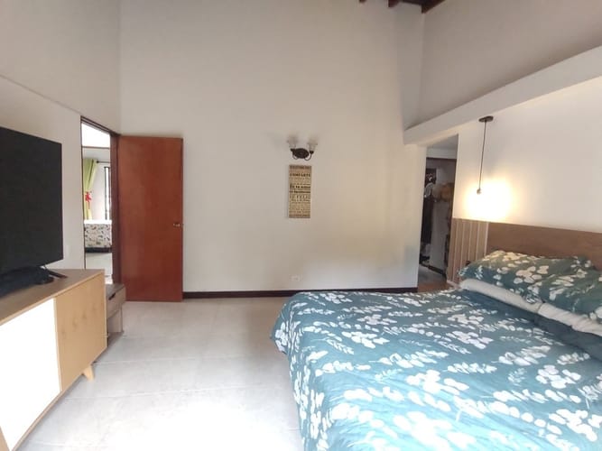 Casa de 4 alcobas en venta en Escobero, Envigado, 276 m² · foto 8 de 15