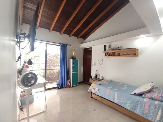 Casa de 4 alcobas en venta en Escobero, Envigado, 276 m² · foto 12 de 15