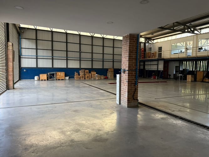 Bodega en venta en Simon Bolivar Sb (Centro), Copacabana, 1554 m² · foto 7 de 9