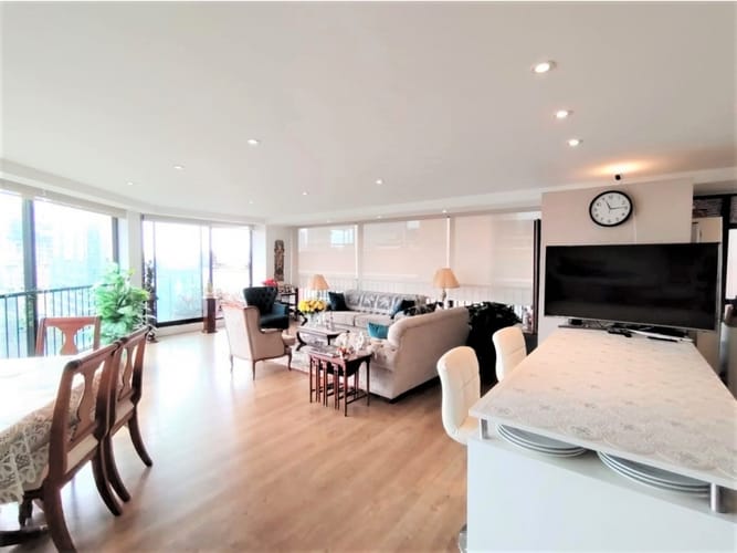 Apartamento de 3 alcobas en venta en Chico Norte, Bogotá, 191 m² · foto 4 de 24