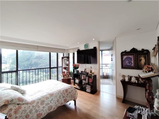 Apartamento de 3 alcobas en venta en Chico Norte, Bogotá, 191 m² · foto 10 de 24