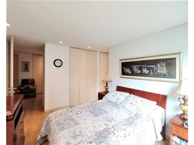 Apartamento de 3 alcobas en venta en Chico Norte, Bogotá, 191 m² · foto 12 de 24