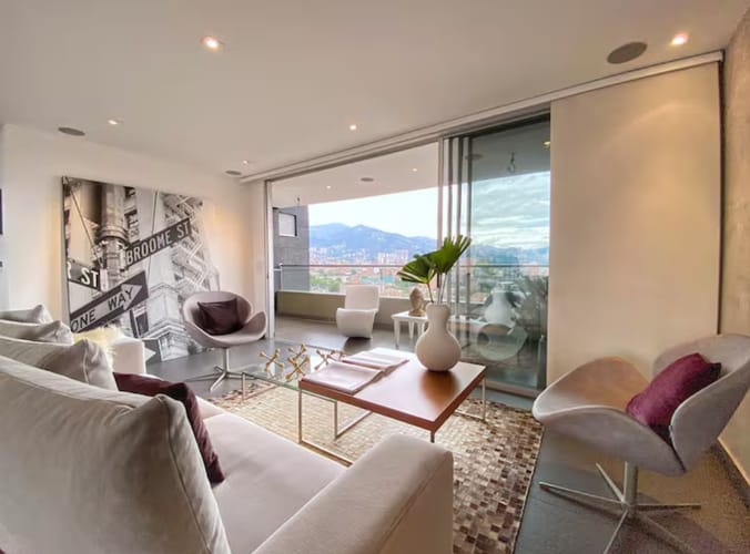 Apartamento de 2 alcobas en venta en Pontevedra, Envigado, 171 m² · foto 2 de 20