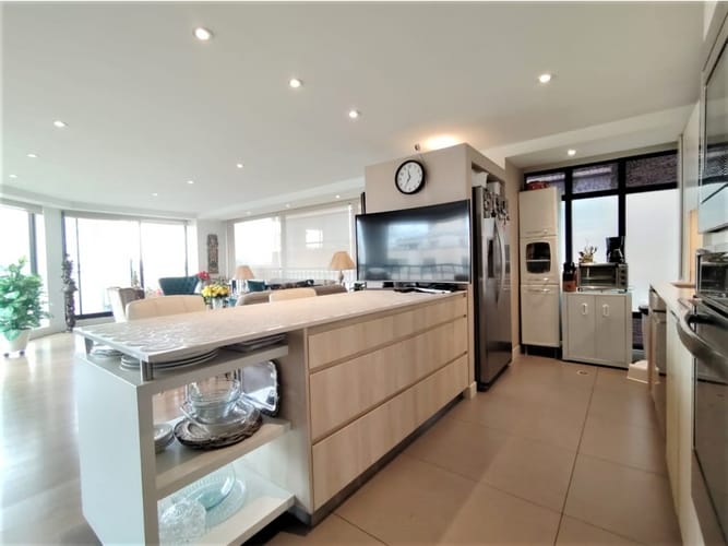 Apartamento de 3 alcobas en venta en Chico Norte, Bogotá, 191 m² · foto 20 de 24