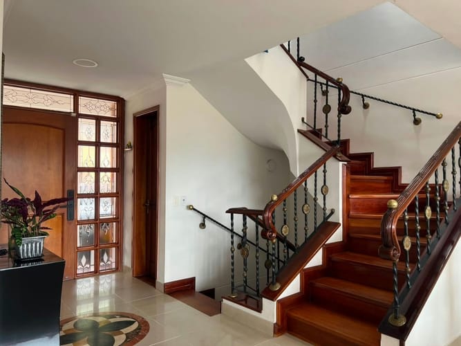 Casa de 5 alcobas en venta en Escobero, Envigado, 264 m² · foto 8 de 15