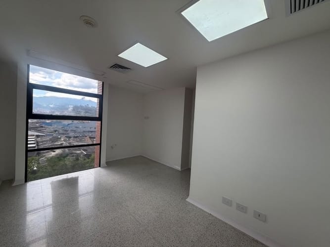 Oficina en arriendo en San Diego, Medellín, 265 m² · foto 3 de 23