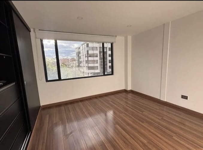 Apartamento en venta en Santa Barbara Central, Bogotá · foto 4 de 8