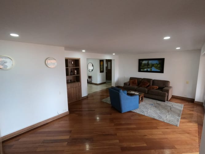 Apartamento de 4 alcobas en venta en El Poblado, Medellín, 220 m² · foto 10 de 24
