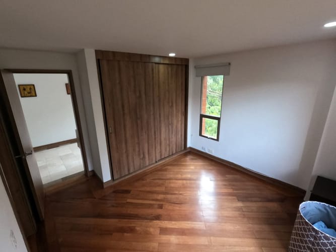 Apartamento de 4 alcobas en venta en El Poblado, Medellín, 220 m² · foto 18 de 24