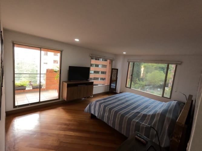 Apartamento de 4 alcobas en venta en El Poblado, Medellín, 220 m² · foto 22 de 24