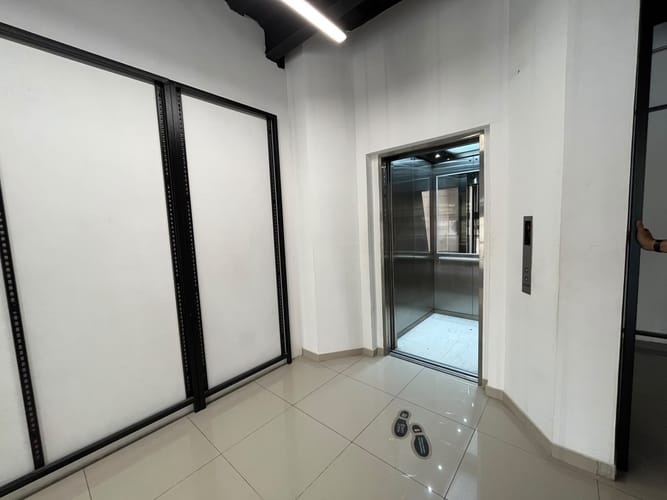 Local en arriendo en El Guabal, Cali, 486 m² · foto 7 de 15