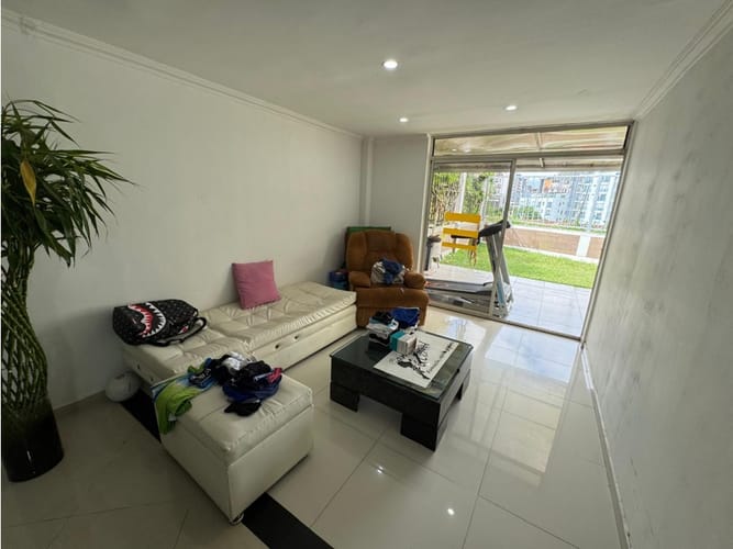 Casa de 3 alcobas en venta en Guayaquil, Armenia, 220 m² · foto 2 de 20