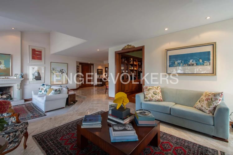 Apartamento en venta en Los Rosales, Bogotá · foto 2 de 16