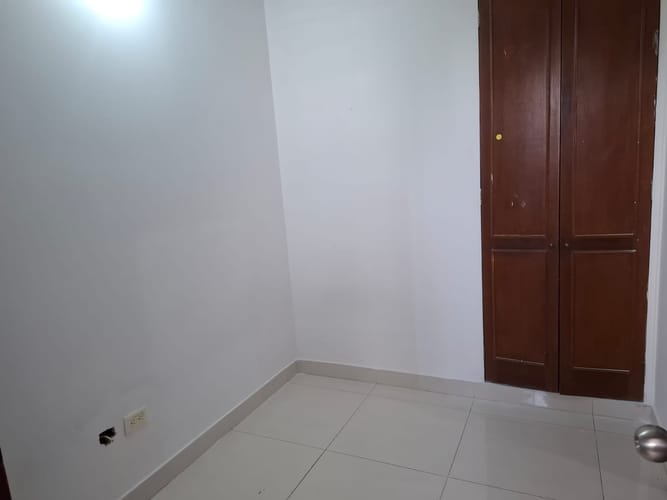 Apartamento de 3 alcobas en venta en Bellavista, Cali, 187 m² · foto 2 de 19