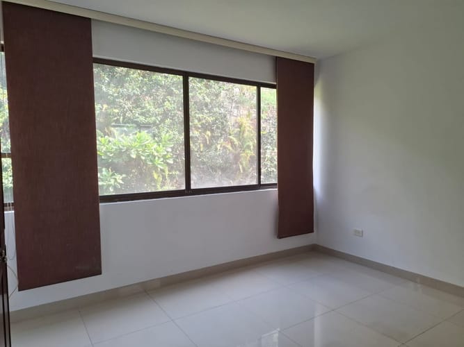 Apartamento de 3 alcobas en venta en Bellavista, Cali, 187 m² · foto 5 de 19