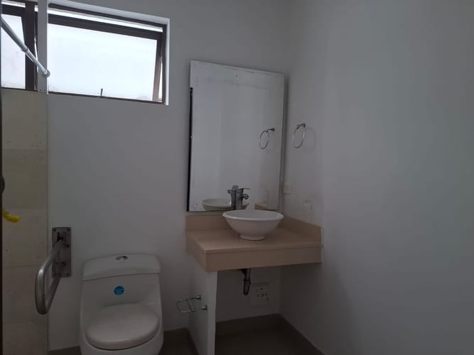 Apartamento de 3 alcobas en venta en Bellavista, Cali, 187 m² · foto 8 de 19