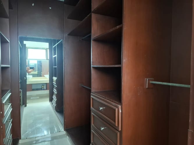 Apartamento de 3 alcobas en venta en Bellavista, Cali, 187 m² · foto 13 de 19