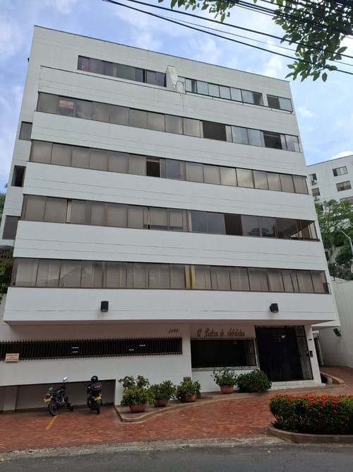 Apartamento de 3 alcobas en venta en Bellavista, Cali, 187 m² · foto 16 de 19