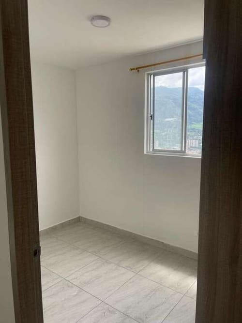 Apartamento de 2 alcobas en venta en Terranova, Bello, 40 m² · foto 12 de 14