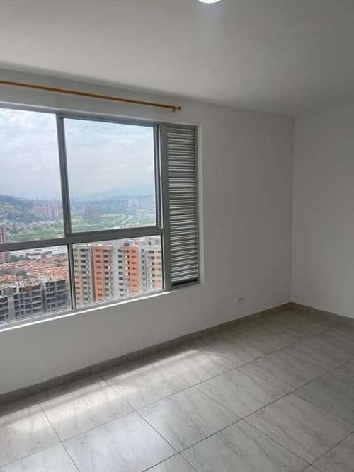 Apartamento de 2 alcobas en venta en Terranova, Bello, 40 m² · foto 8 de 14
