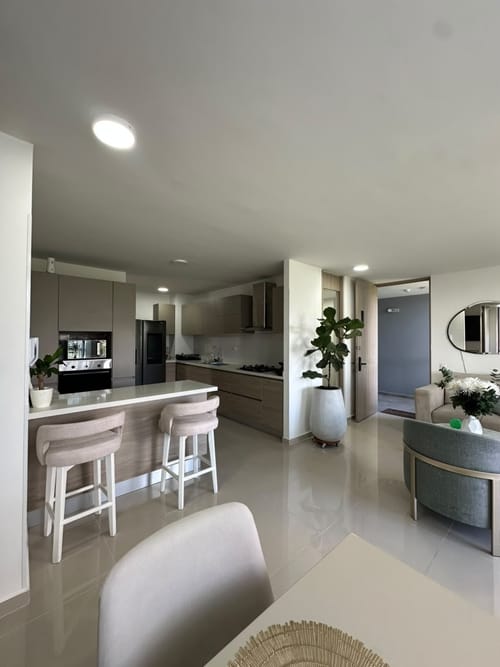 Apartamento de 3 alcobas en venta en Anillo Vial, Floridablanca, 109 m² · foto 2 de 11