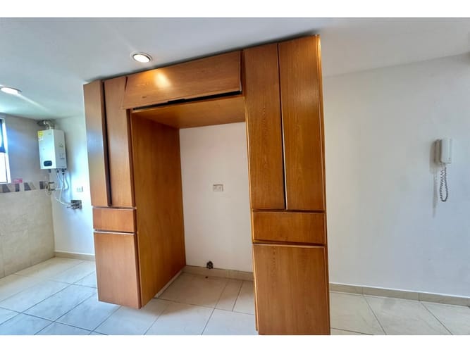 Apartamento de 3 alcobas en venta en Las Lomas, Medellín, 200 m² · foto 7 de 24