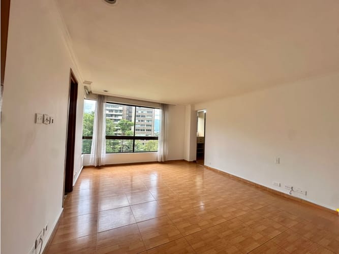 Apartamento de 3 alcobas en arriendo en Las Lomas, Medellín, 200 m² · foto 10 de 24