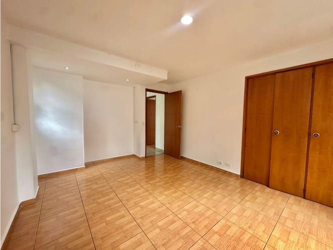 Apartamento de 3 alcobas en arriendo en Las Lomas, Medellín, 200 m² · foto 16 de 24