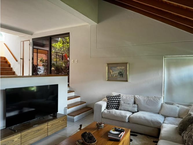 Casa de 3 alcobas en venta en Cuatro Esquinas, Rionegro, 212 m² · foto 7 de 16