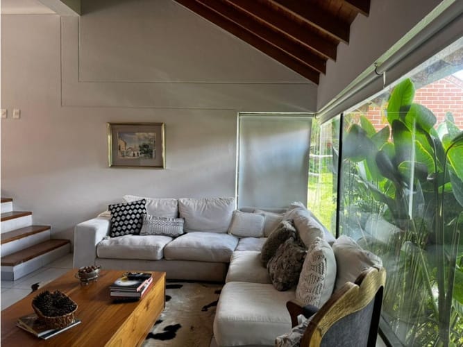 Casa de 3 alcobas en venta en Cuatro Esquinas, Rionegro, 212 m² · foto 9 de 16