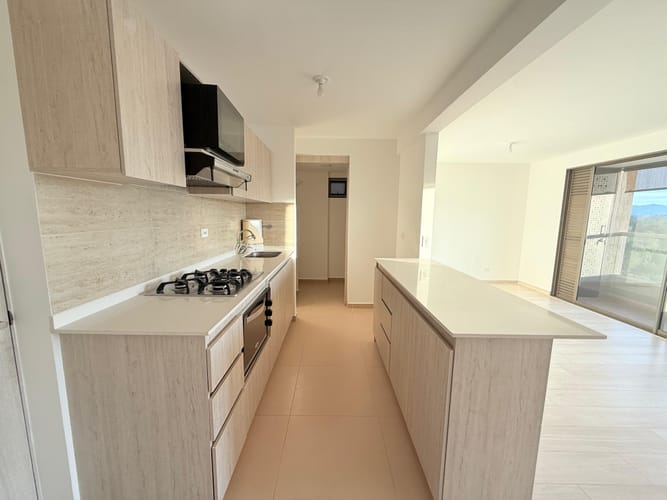 Apartamento de 3 alcobas en venta en El Porvenir, Rionegro, 80 m² · foto 3 de 14