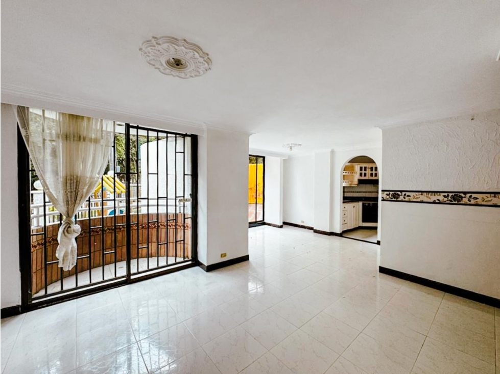 Apartamento en venta en El Poblado, Medellín · foto 2 de 16