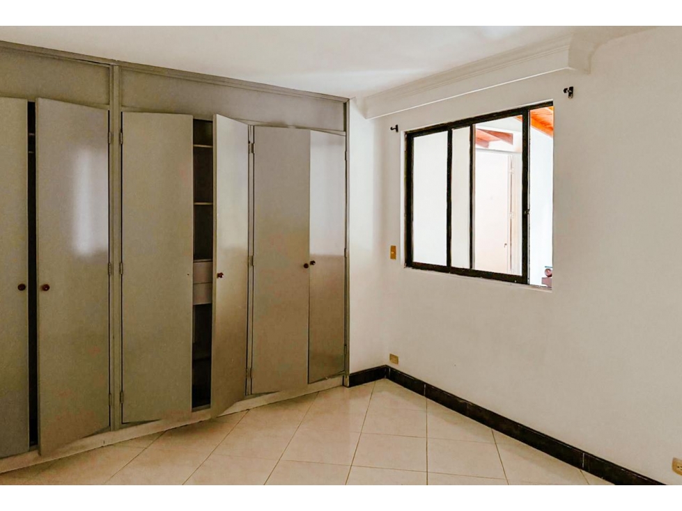 Apartamento en venta en El Poblado, Medellín · foto 8 de 16