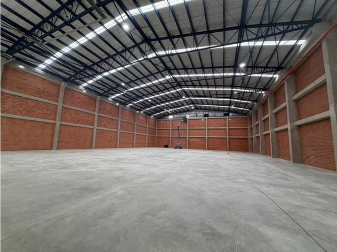 Bodega en arriendo en Siberia, Cota, 2078 m² · foto 5 de 16