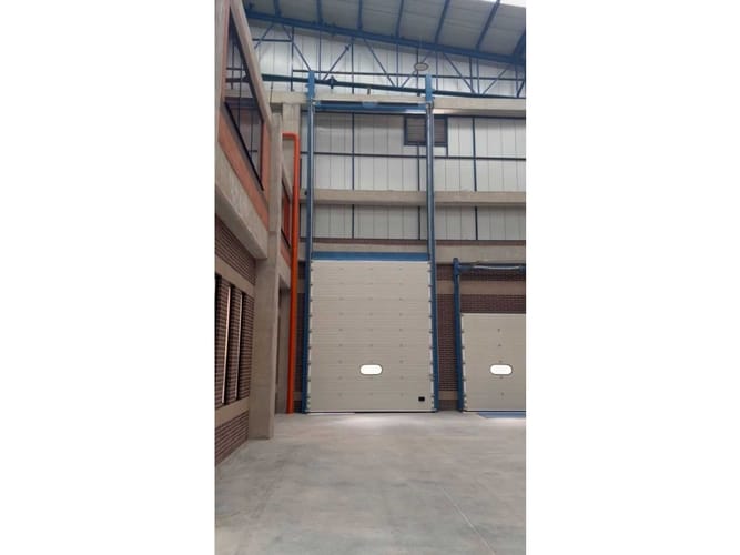 Bodega en arriendo en Siberia, Cota, 2078 m² · foto 10 de 16