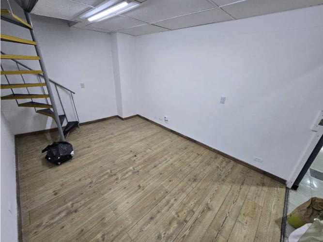 Local en venta en Estadio, Medellín, 24 m² · foto 2 de 6