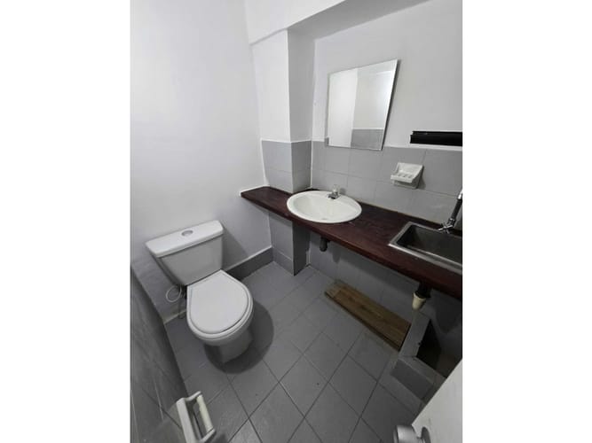 Local en venta en Estadio, Medellín, 24 m² · foto 3 de 6