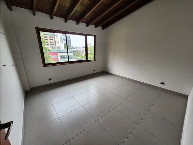 Apartamento en venta en El Poblado, Medellín · foto 6 de 13