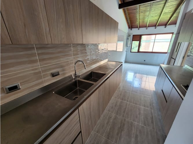 Apartamento en venta en El Poblado, Medellín · foto 11 de 13