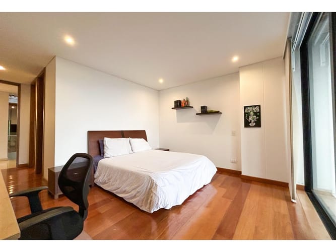 Casa de 4 alcobas en venta en El Poblado, Medellín, 700 m² · foto 20 de 24