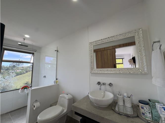 Casa de 3 alcobas en venta en La Mosquita, Guarne, 310 m² · foto 16 de 24