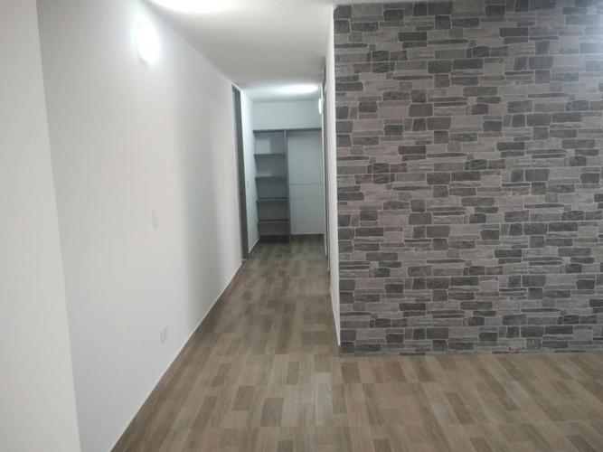 Apartamento de 2 alcobas en venta en Engativá, Bogotá, 41 m² · foto 2 de 24