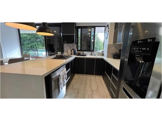 Apartamento de 3 alcobas en venta en El Poblado, Medellín, 148 m² · foto 22 de 24