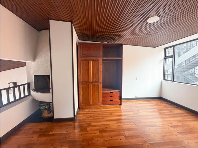 Apartamento en venta en Quinta Camacho, Bogotá · foto 7 de 17