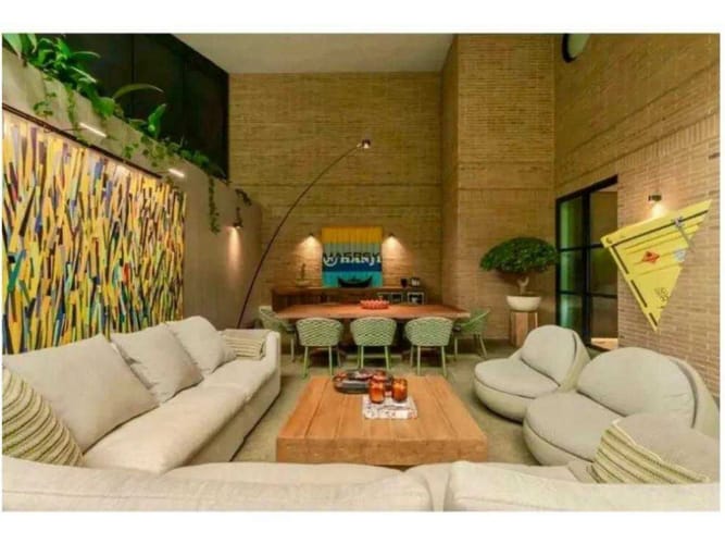 Apartamento de 3 alcobas en venta en El Poblado, Medellín, 285 m² · foto 2 de 21