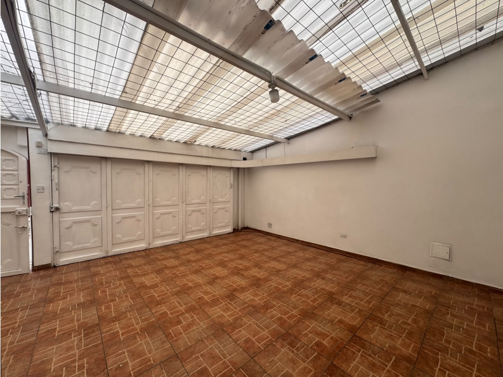 Casa en venta en Alamos, Bogotá · foto 3 de 17