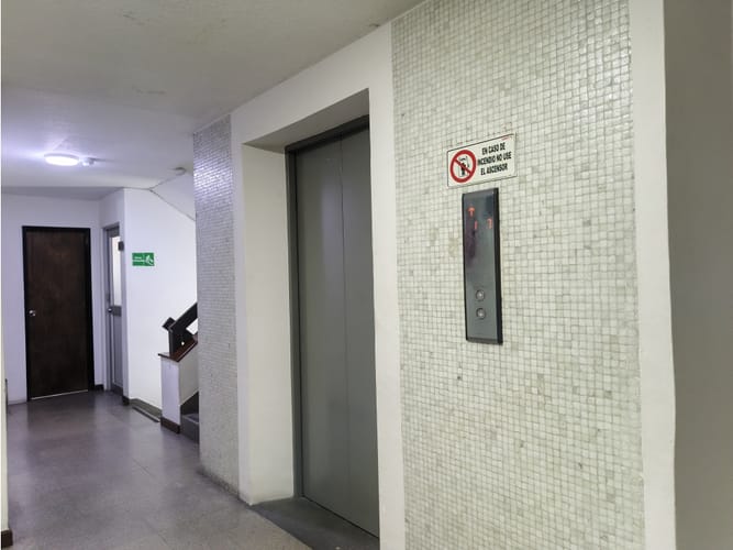 Oficina en venta en La Candelaria, Medellín, 32 m² · foto 8 de 10
