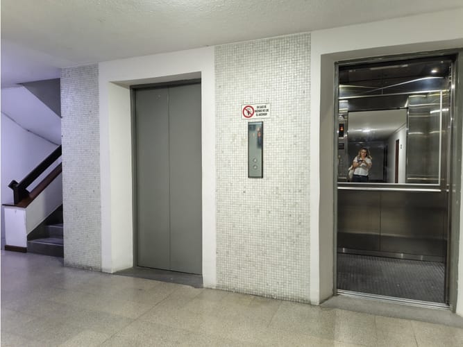 Oficina en venta en La Candelaria, Medellín, 32 m² · foto 9 de 10